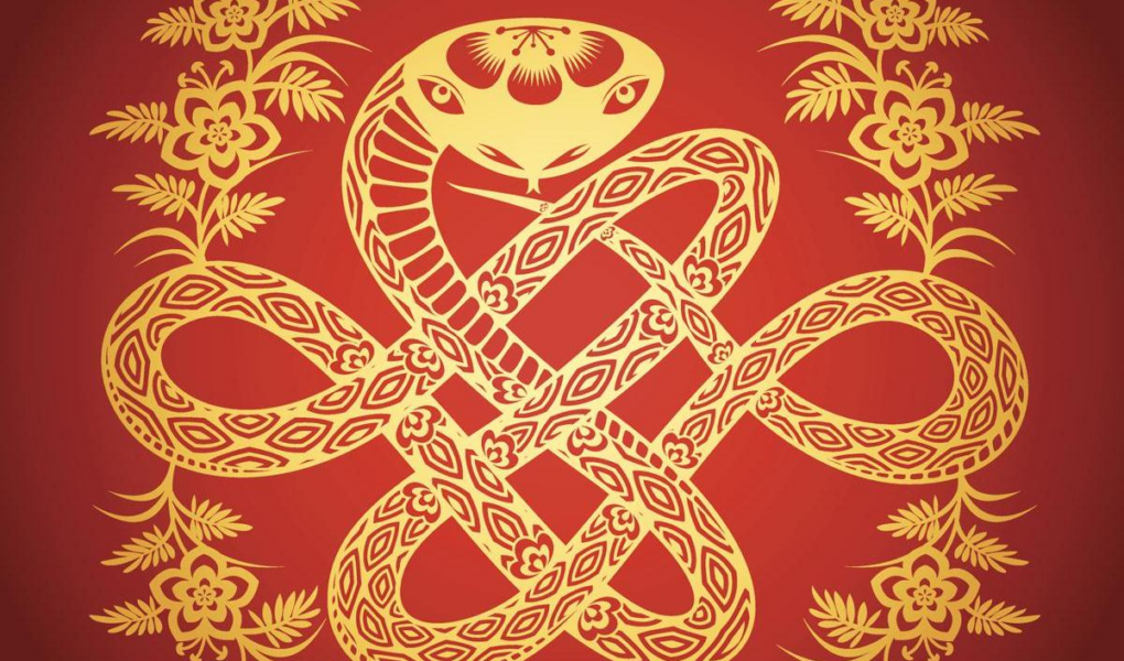 Các bé sinh năm 2025 cầm tinh con Rắn